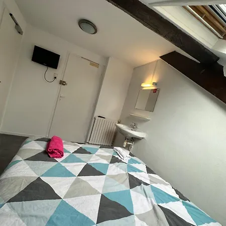 De La Gare Simple تارْب